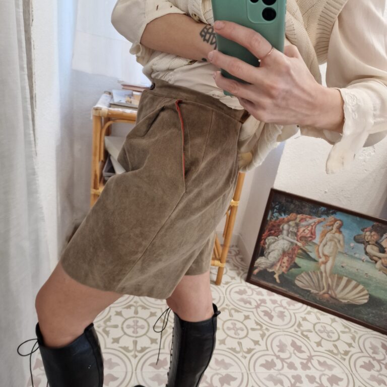 Bermuda Pantaloncini camoscio - immagine 4