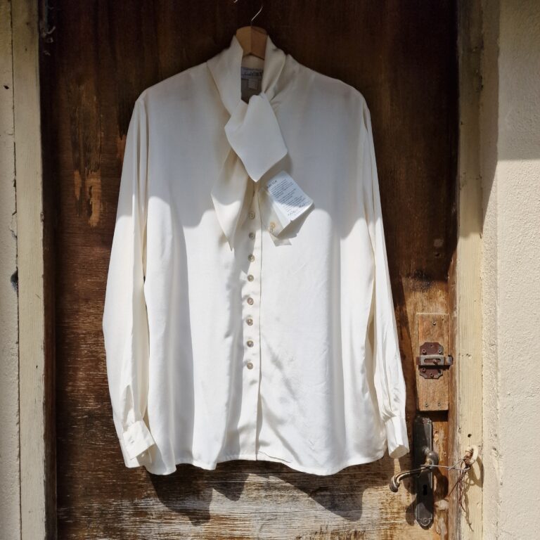 Camicia Pura Seta collo foulard