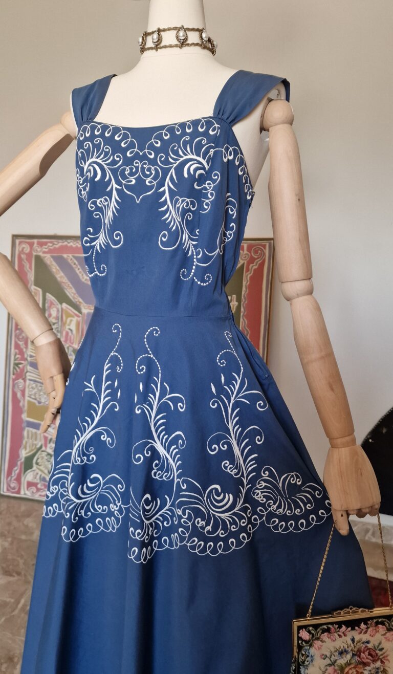 Autentico abito vintage anni 50 con ricami taffetà di cotone - immagine 11