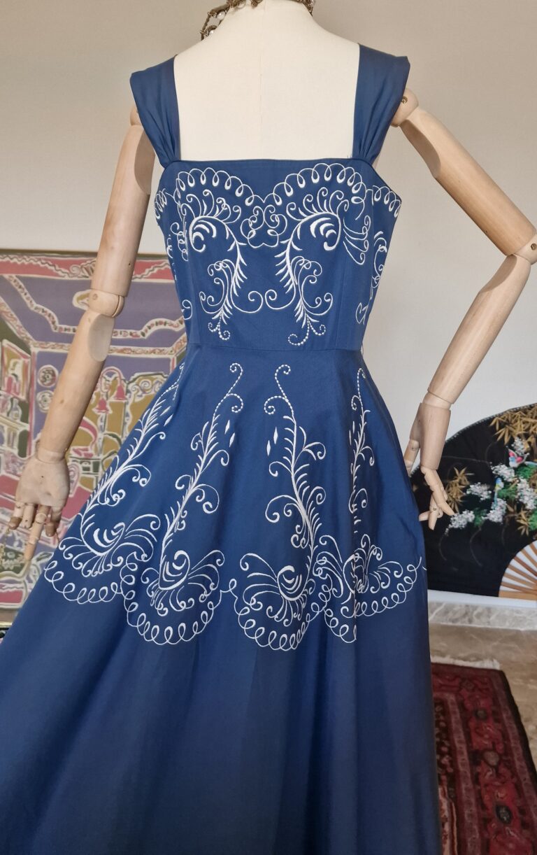 Autentico abito vintage anni 50 con ricami taffetà di cotone - immagine 13