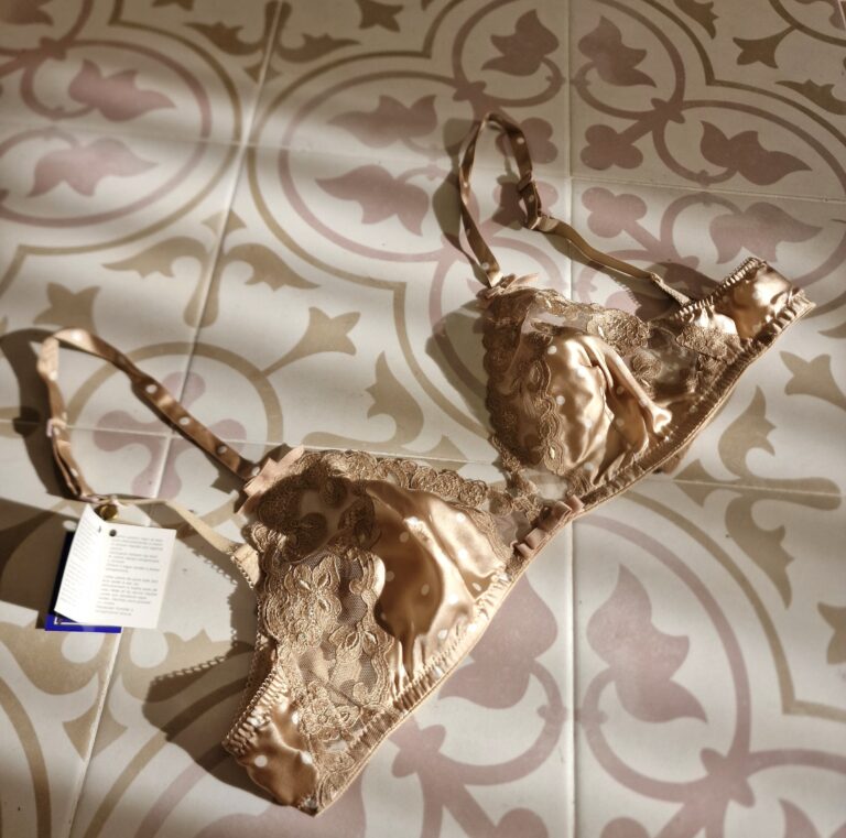 Bra in pura Seta e pizzo oro by La Perla tg3