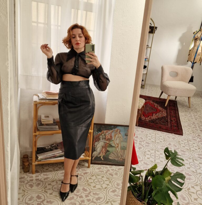 Gianni Versace prima etichetta vintage leather skirt