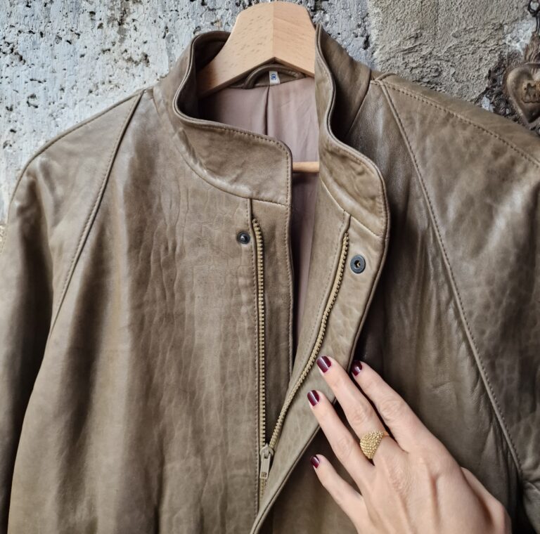 Parka vintage in vera pelle color Kaki - immagine 10