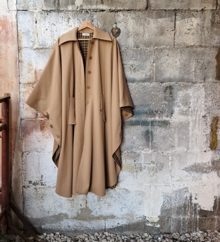 Mantella vintage by Mario Borsato da collezione