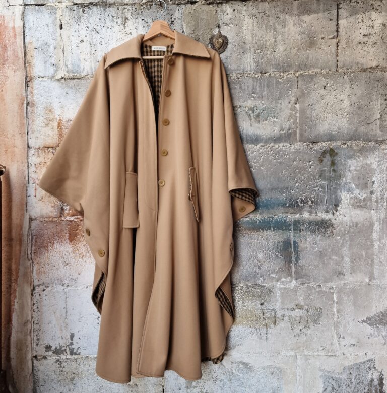Mantella vintage by Mario Borsato da collezione - immagine 2