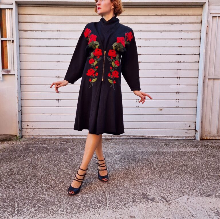 Abito vintage rose ricamate - immagine 6