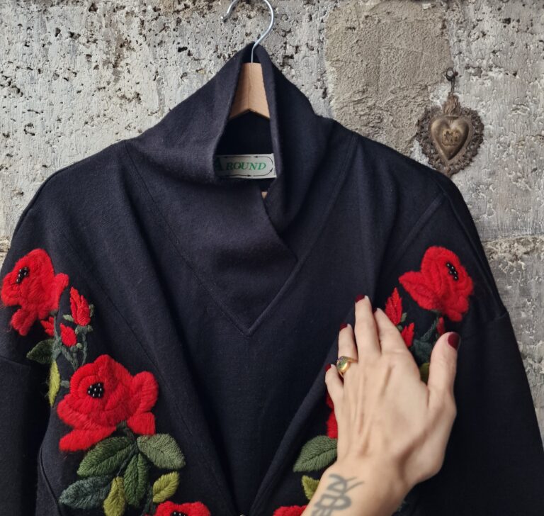 Abito vintage rose ricamate - immagine 8