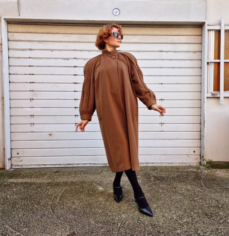 Cappotto cammello vintage by Laura Biagiotti - immagine 13