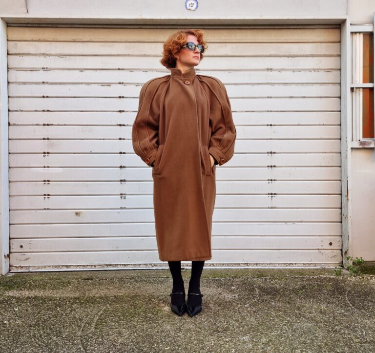 Cappotto cammello vintage by Laura Biagiotti - immagine 12