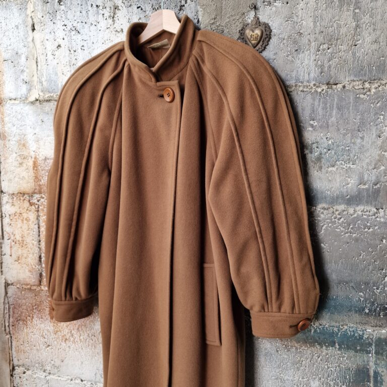 Cappotto cammello vintage by Laura Biagiotti - immagine 6
