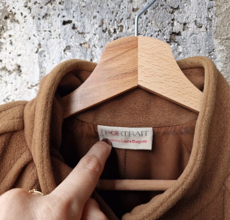 Cappotto cammello vintage by Laura Biagiotti - immagine 9