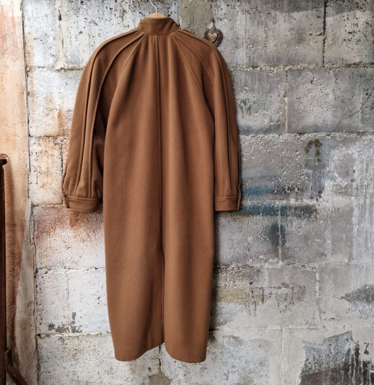 Cappotto cammello vintage by Laura Biagiotti - immagine 2