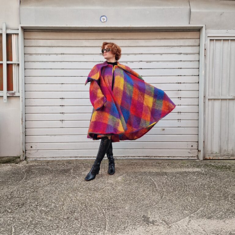 "Valentino Boutique" very rare vintage cape coat - immagine 8