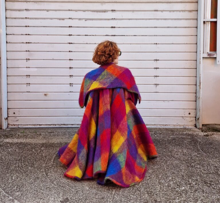 "Valentino Boutique" very rare vintage cape coat - immagine 24