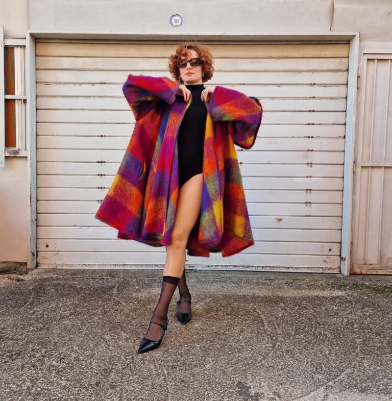 "Valentino Boutique" very rare vintage cape coat - immagine 25