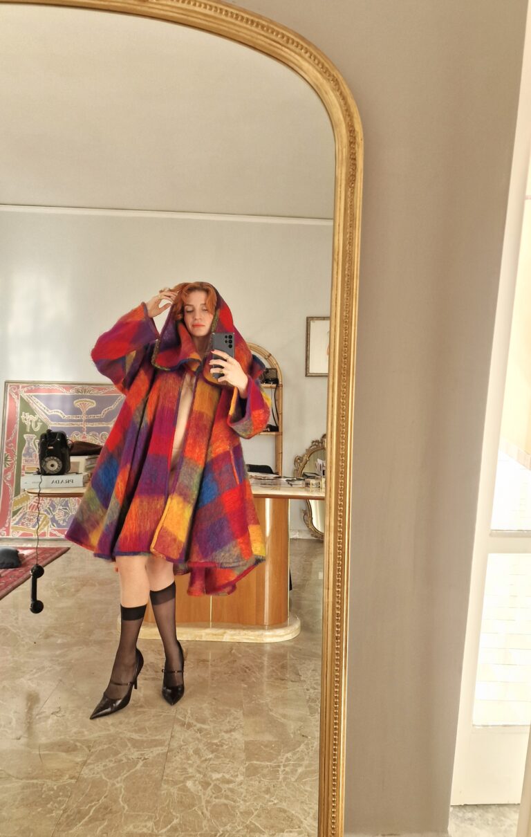 "Valentino Boutique" very rare vintage cape coat - immagine 6
