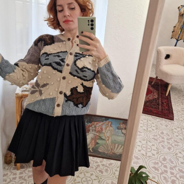 Cardigan in 100% Pura lana fatto a mano