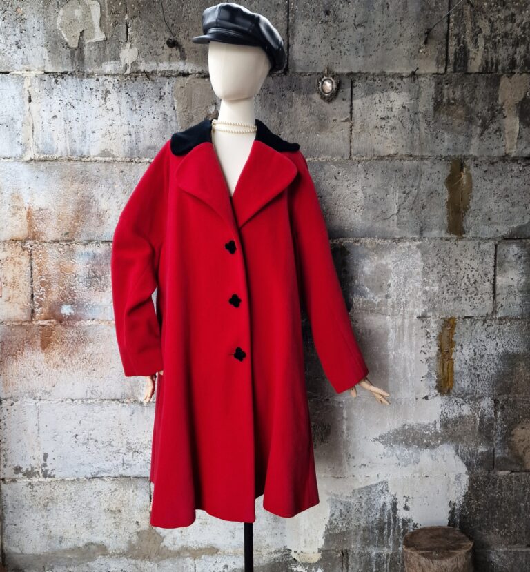 Moschino vintage Red coat Lana & Cashmere