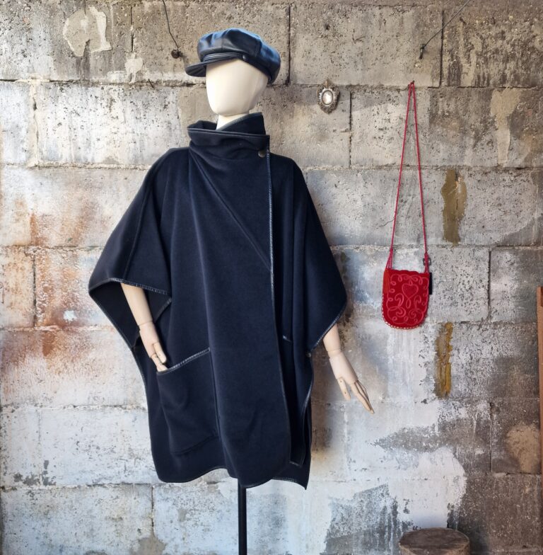 Max Mara mantella nera in pregiato Super Cashmere