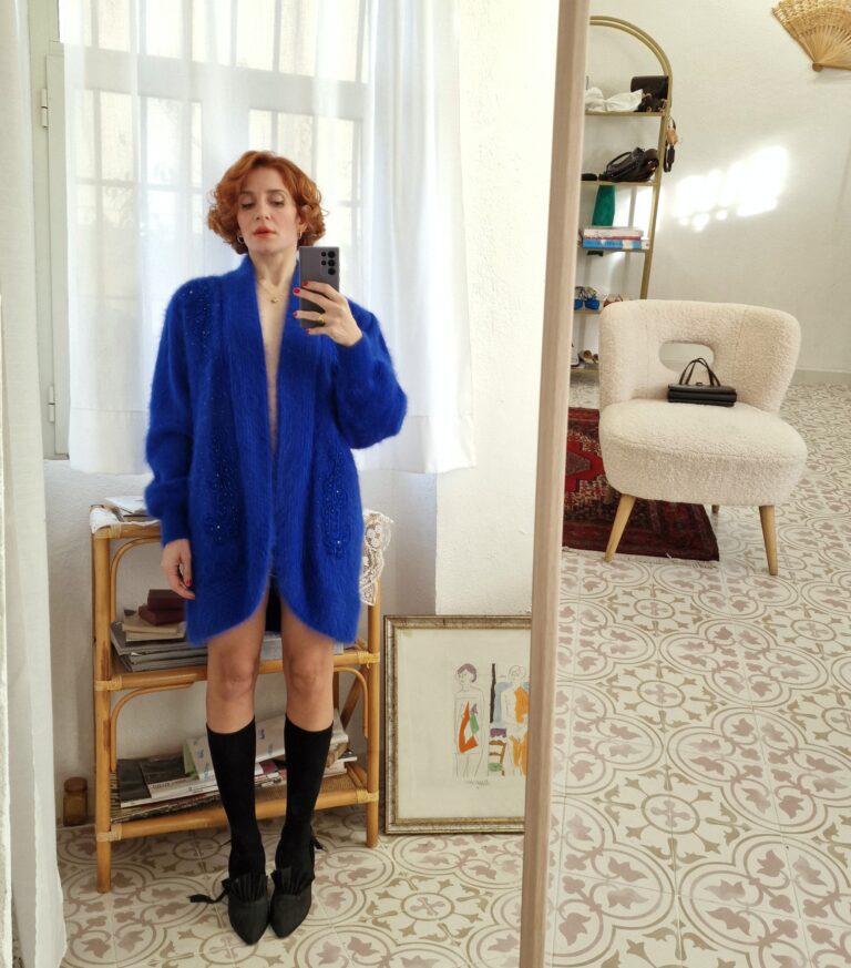 Capospalla in Pregiata Lana angora blu royal - immagine 9