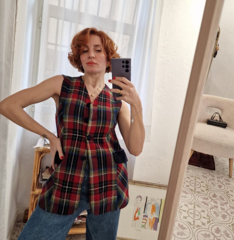 Gilet vintage tartan in lana - immagine 3