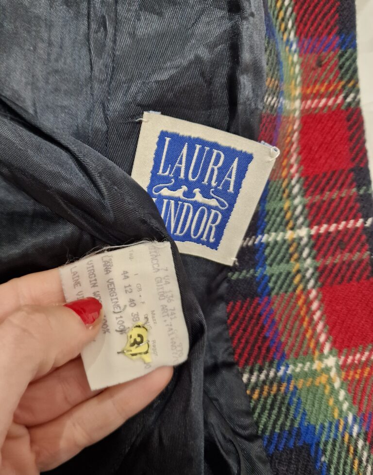 Gilet vintage tartan in lana - immagine 7