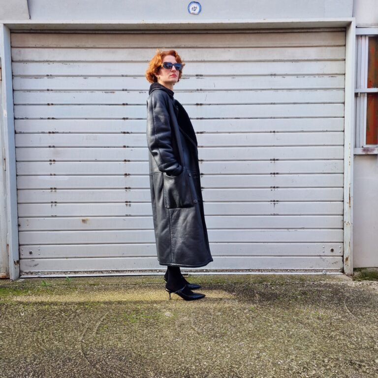 Cappotto lungo in pelle vintage con ecopelliccia - immagine 10