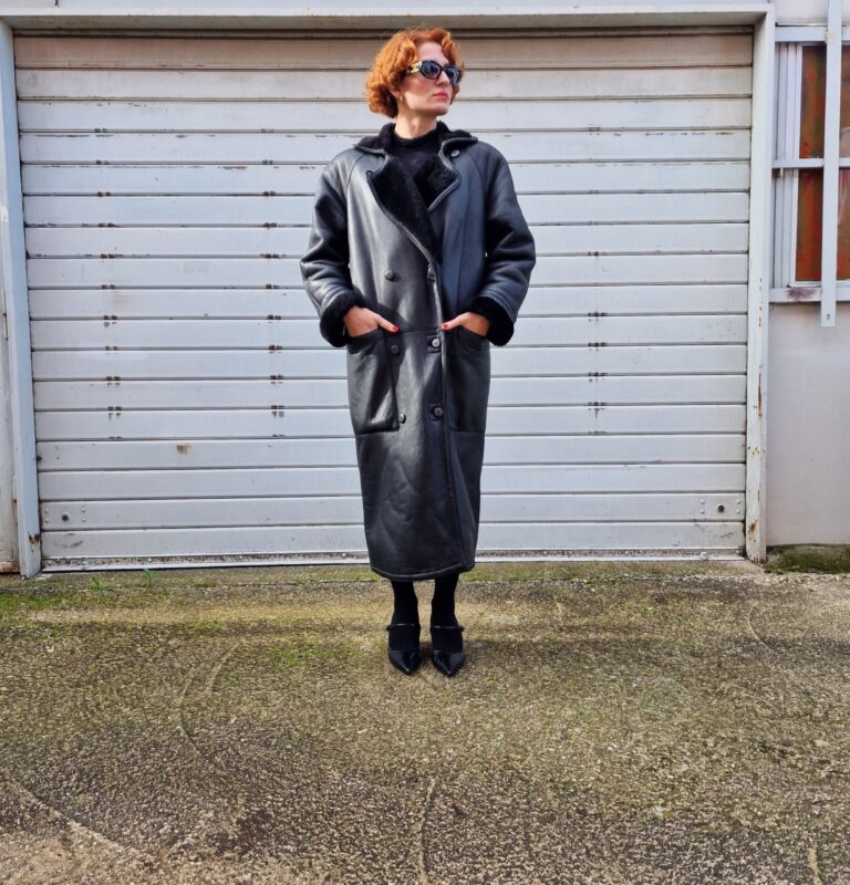 Cappotto lungo in pelle vintage con ecopelliccia - immagine 8