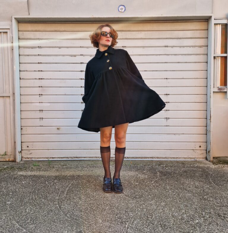 Cappotto vintage by Moschino - immagine 4
