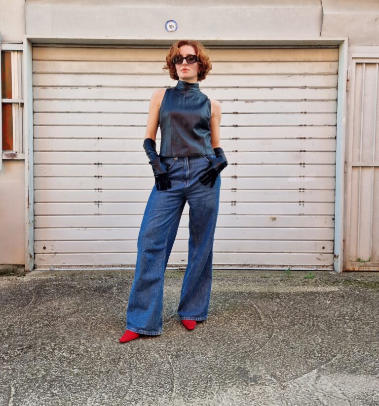 Top in vera pelle sartoriale scollo americana - immagine 5