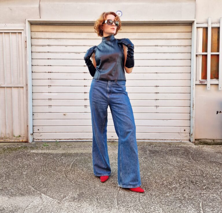 Top in vera pelle sartoriale scollo americana - immagine 6