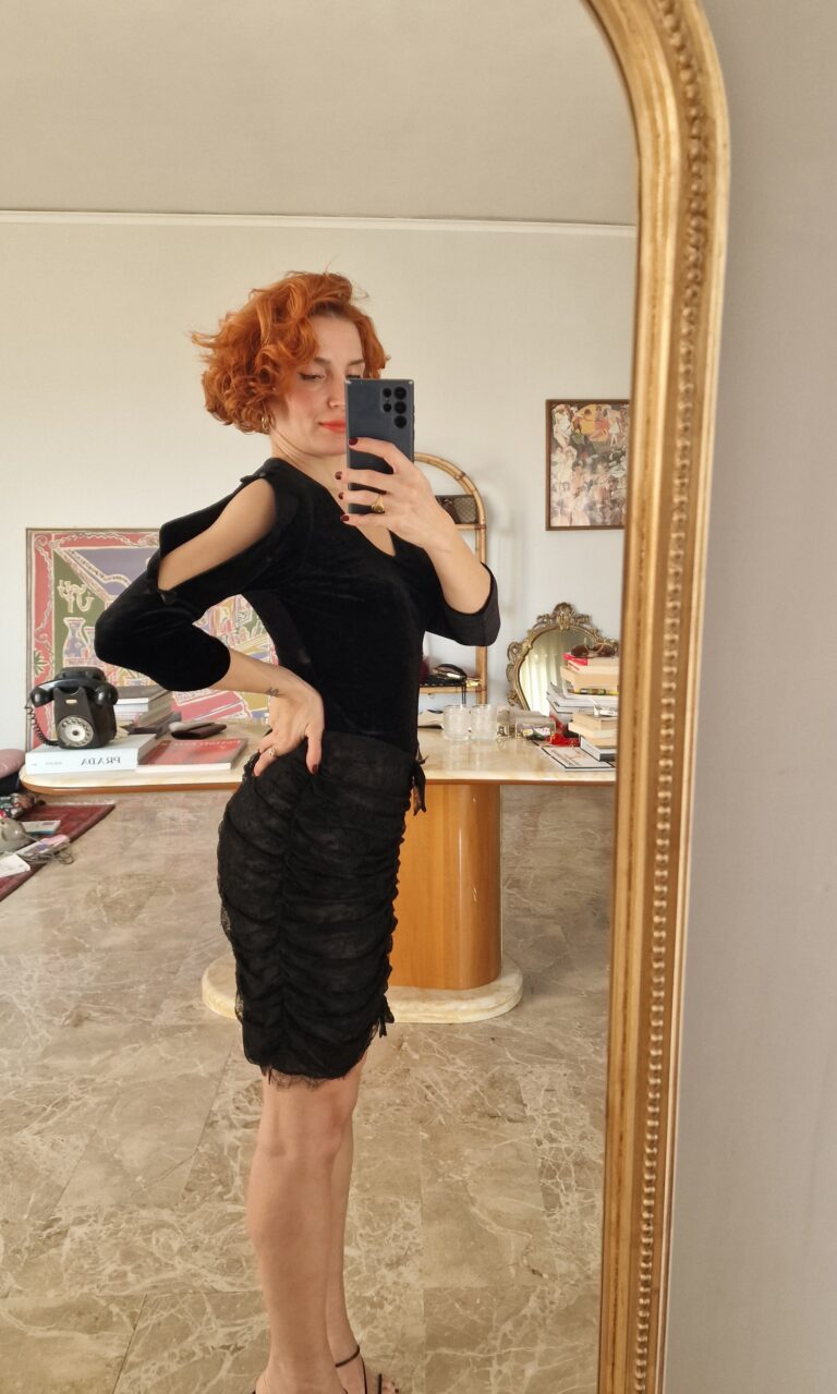 Moschino vintage dress velluto e pizzo - immagine 2