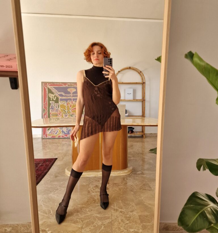 Top in Pura Seta con ricami chocolate by La Perla - immagine 3