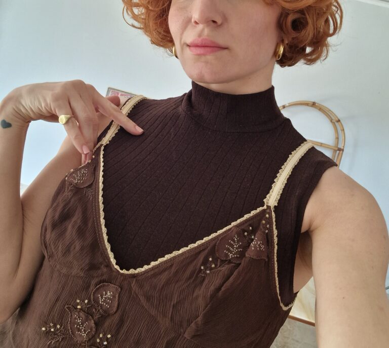 Top in Pura Seta con ricami chocolate by La Perla - immagine 11