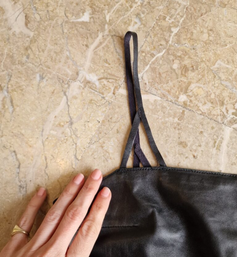 Top in vera pelle nero by Genny - immagine 6