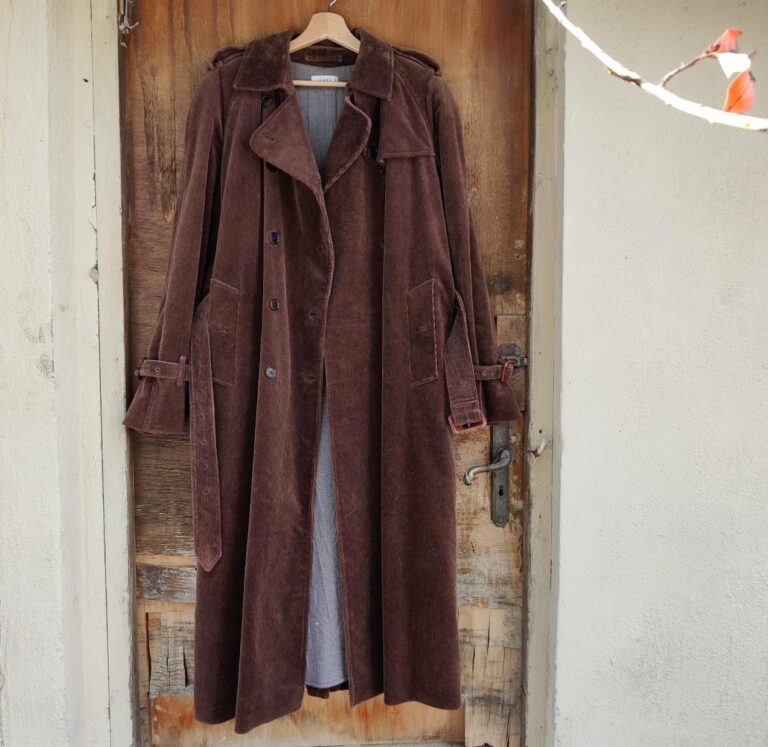 Trench vintage ma nuovo in velluto a costine chocolate - immagine 11