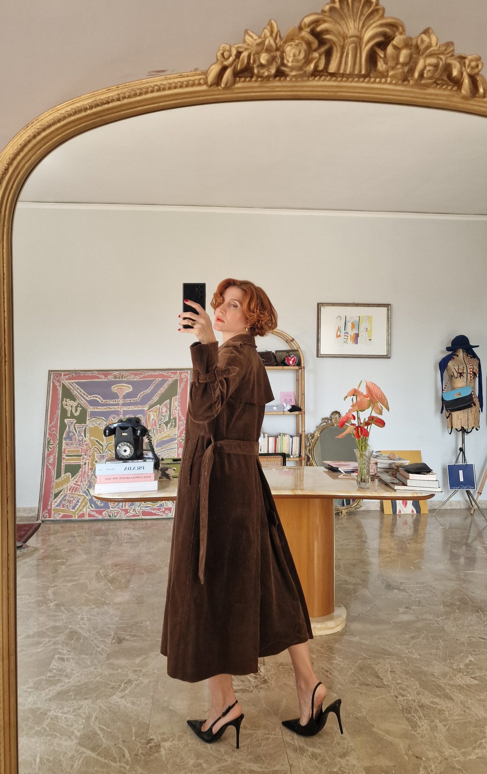 Trench vintage ma nuovo in velluto a costine chocolate tg 44 - immagine 5