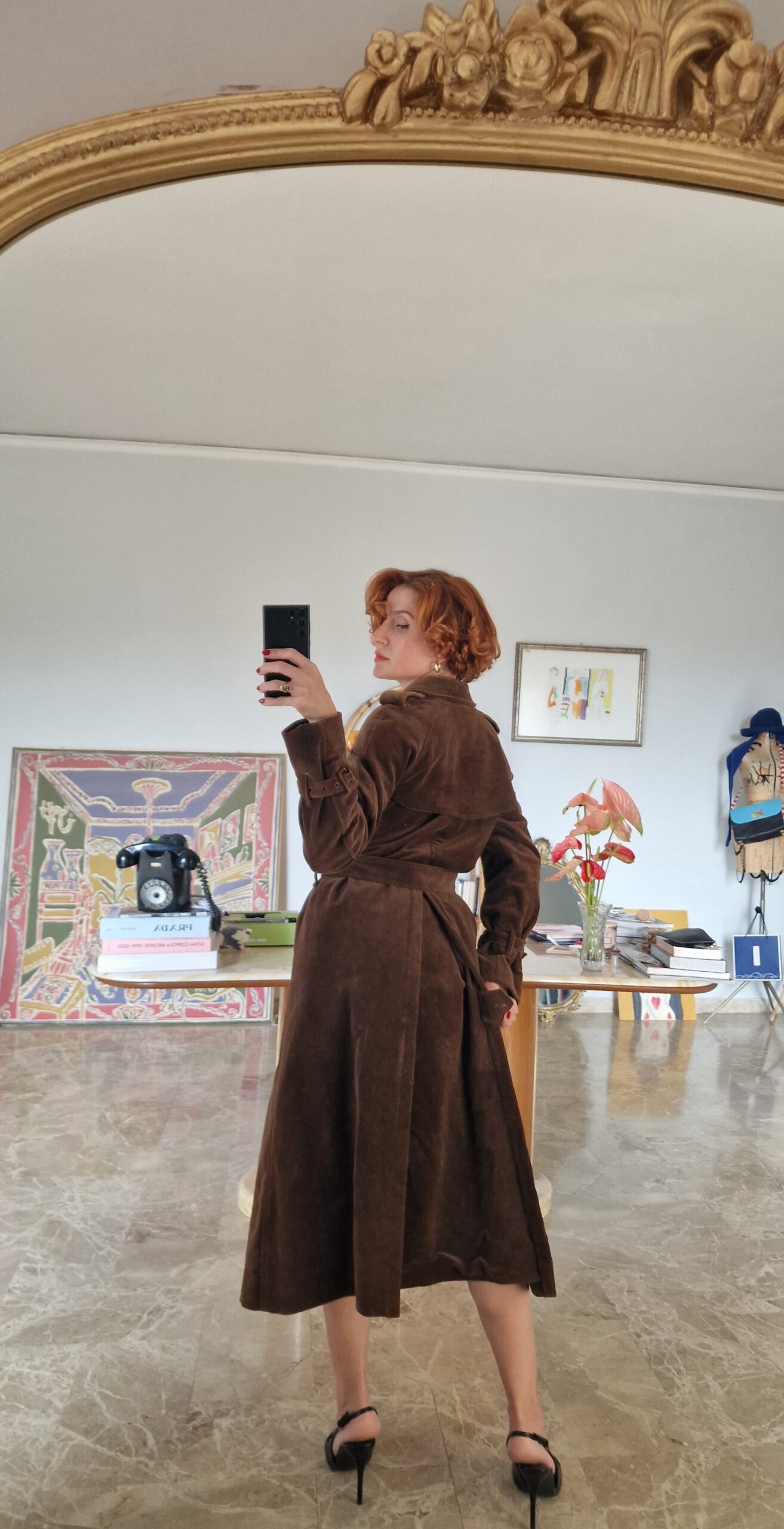 Trench vintage ma nuovo in velluto a costine chocolate tg 44 - immagine 9
