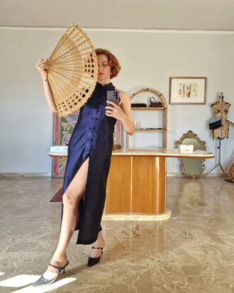 Abito Qipao sartoriale in Shantug di Pura Seta blu