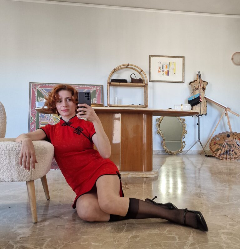 Abito qipao rosso corallo - immagine 3