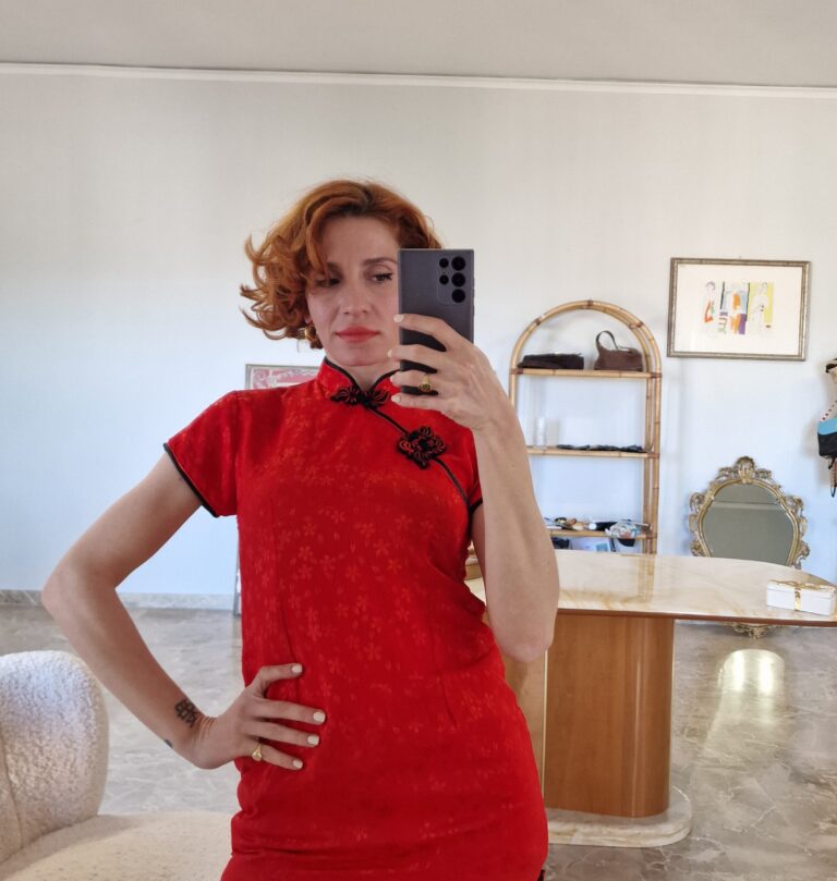 Abito qipao rosso corallo - immagine 5