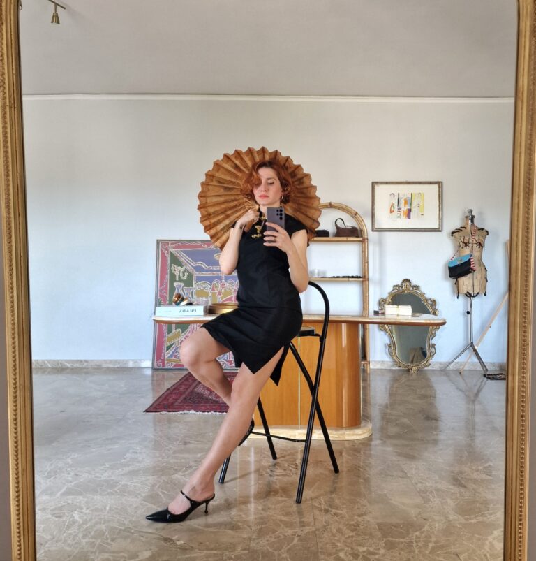 Abito qipao in taffetà nero - immagine 2