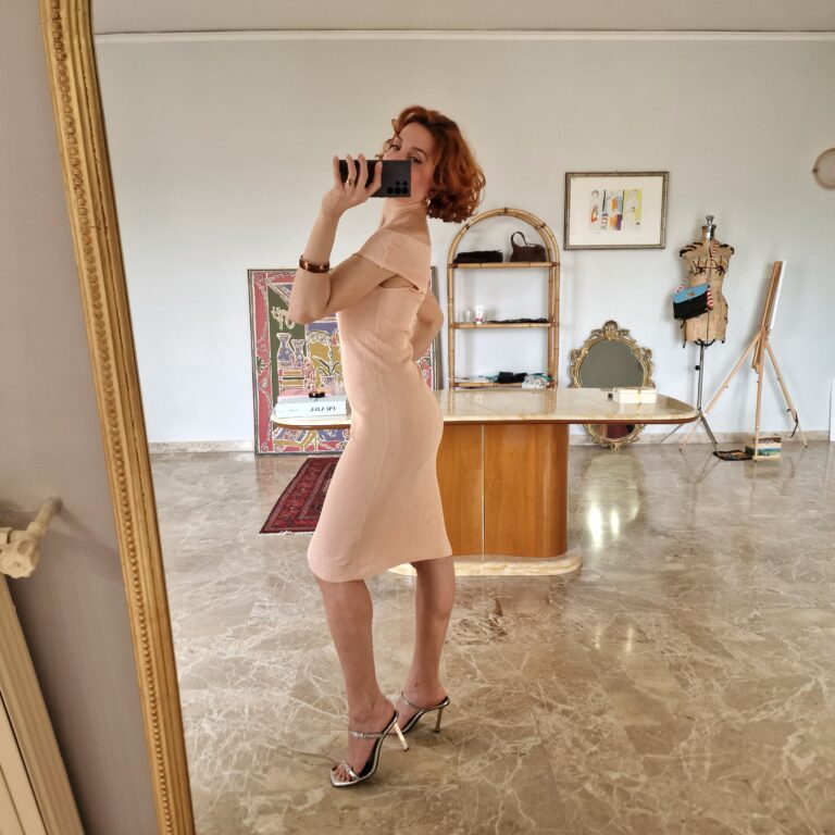 Abito in maglia rosa Light by FENDI - immagine 5