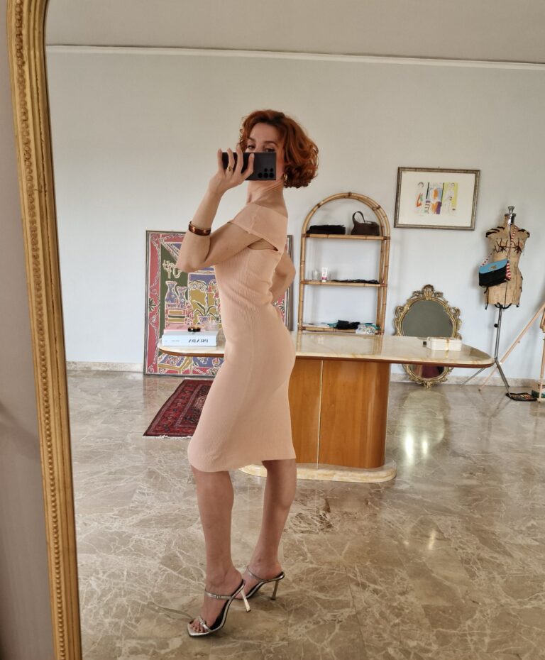 Abito in maglia rosa Light by FENDI - immagine 2