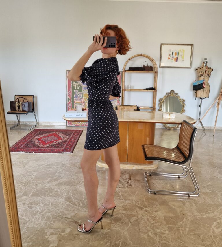 Abito vintage By Valentino in Seta - immagine 5