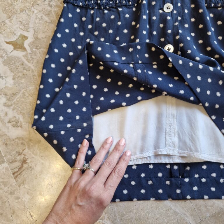 Abito vintage By Valentino in Seta - immagine 9