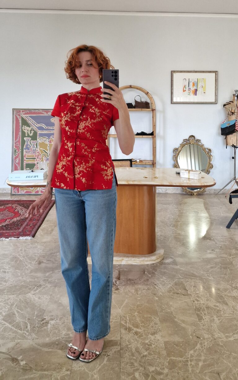 Giacca/Blusa sartoriale in Pura Seta rossa - immagine 2