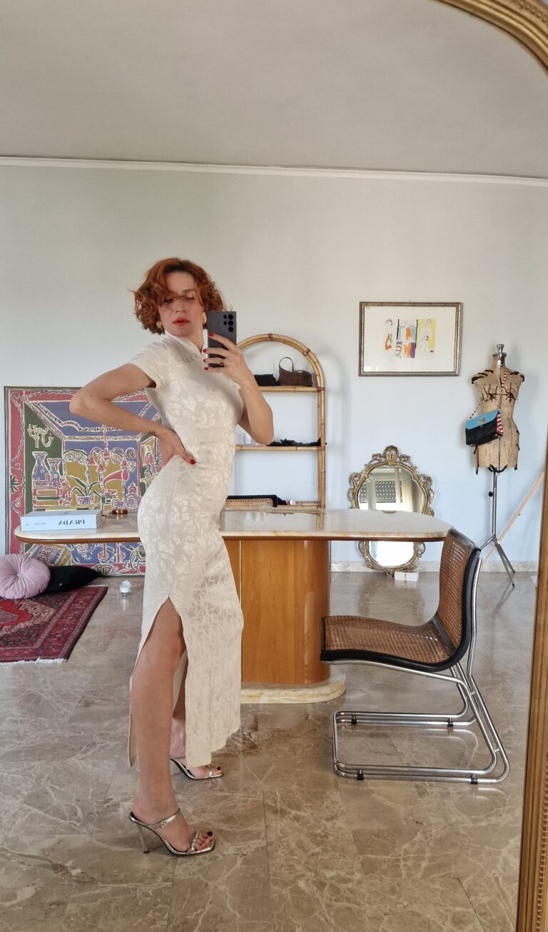 Abito qipao bianco con pattern rose 44 - immagine 2