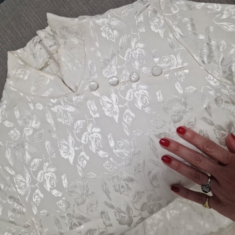 Abito qipao bianco con pattern rose 44 - immagine 9