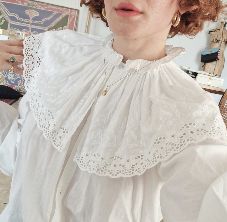 Preziosa Camicia vintage maxi colletto vittoriano - immagine 3